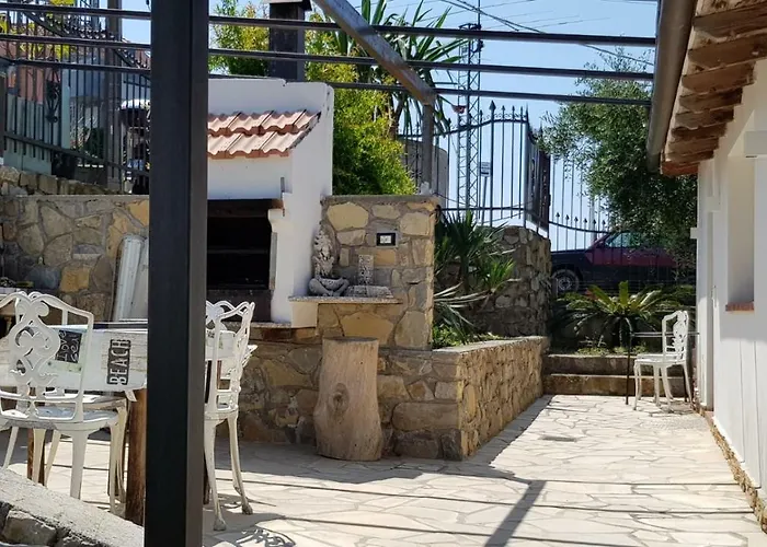 Piccola Casa Con Giardino