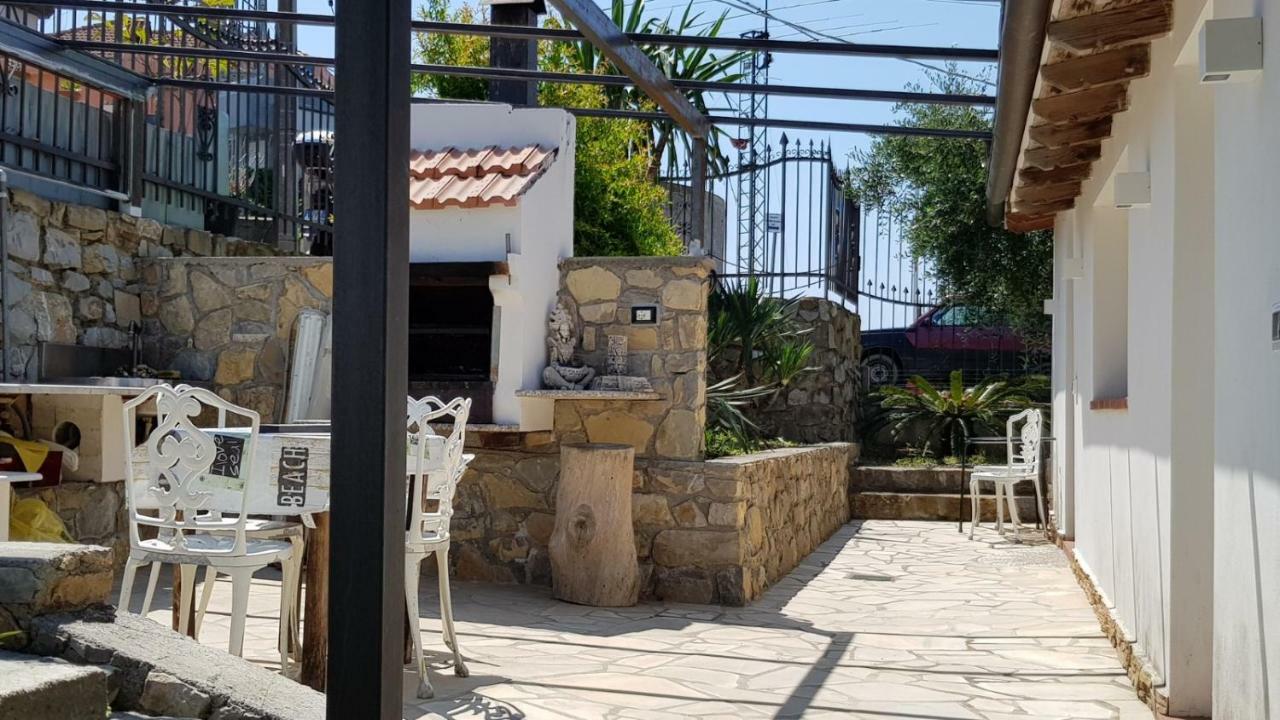 Piccola Casa Con Giardino