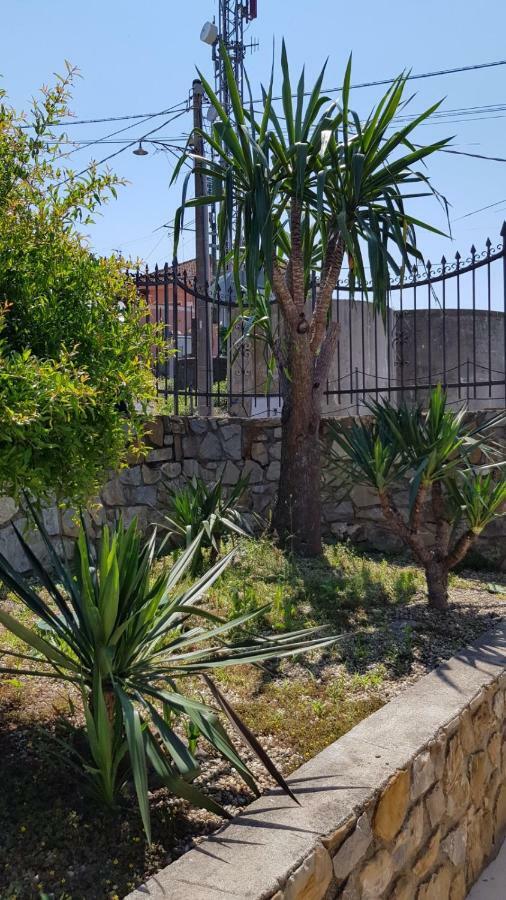 Piccola Casa Con Giardino Sanremo
